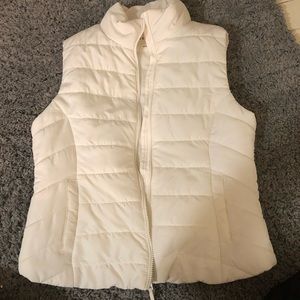 AEROPOSTALE white puffer vest